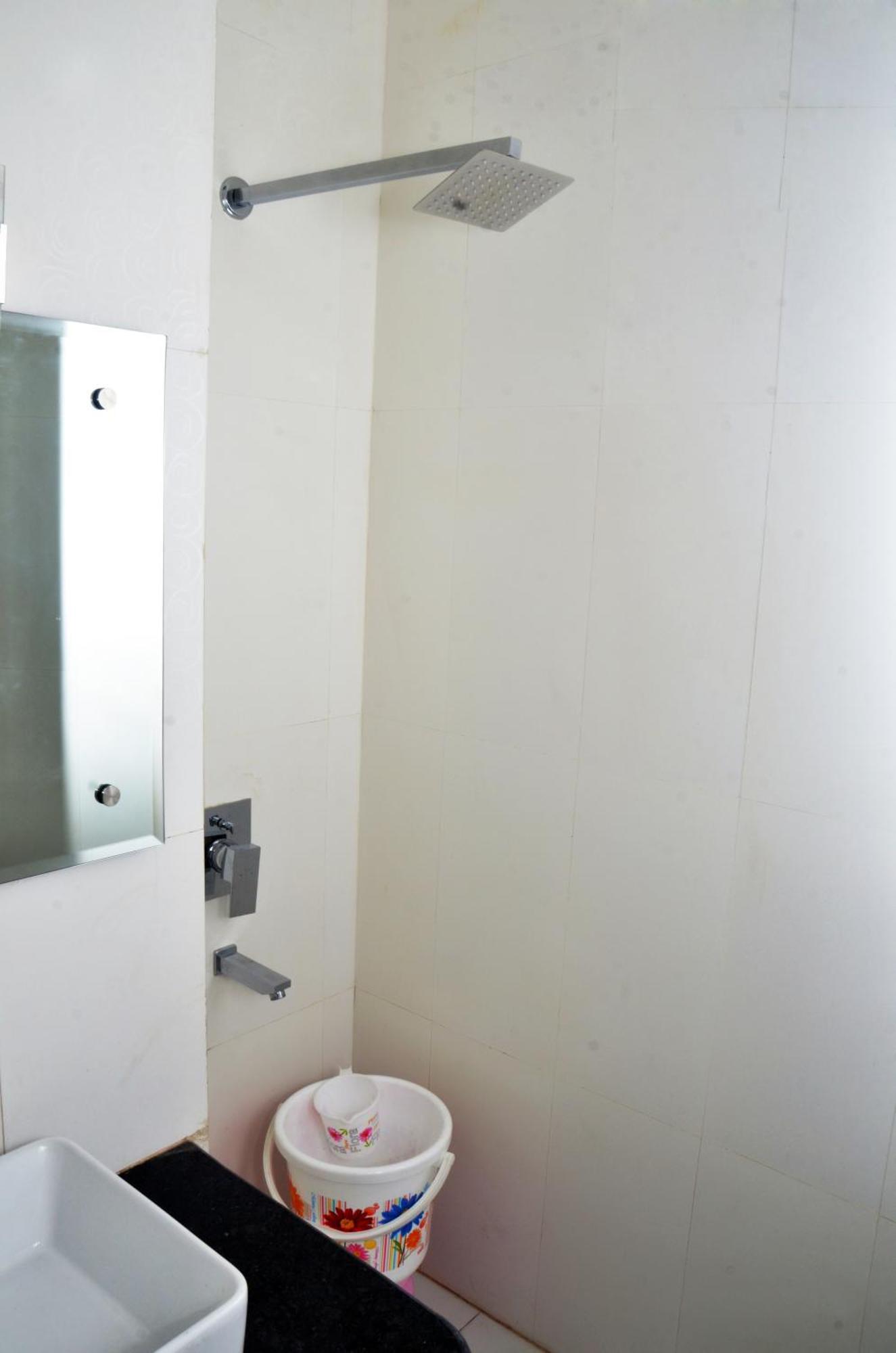 Bilberry Hotel Rewari Ngoại thất bức ảnh