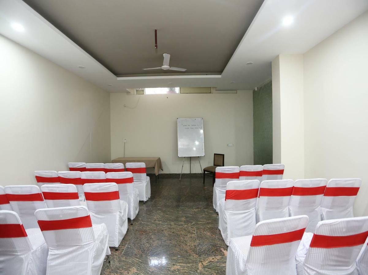Bilberry Hotel Rewari Ngoại thất bức ảnh