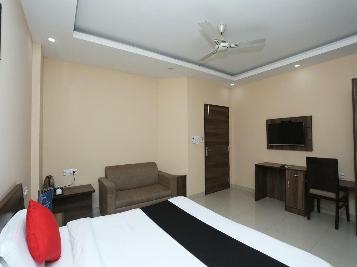 Bilberry Hotel Rewari Ngoại thất bức ảnh