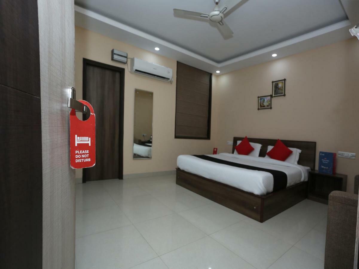 Bilberry Hotel Rewari Ngoại thất bức ảnh