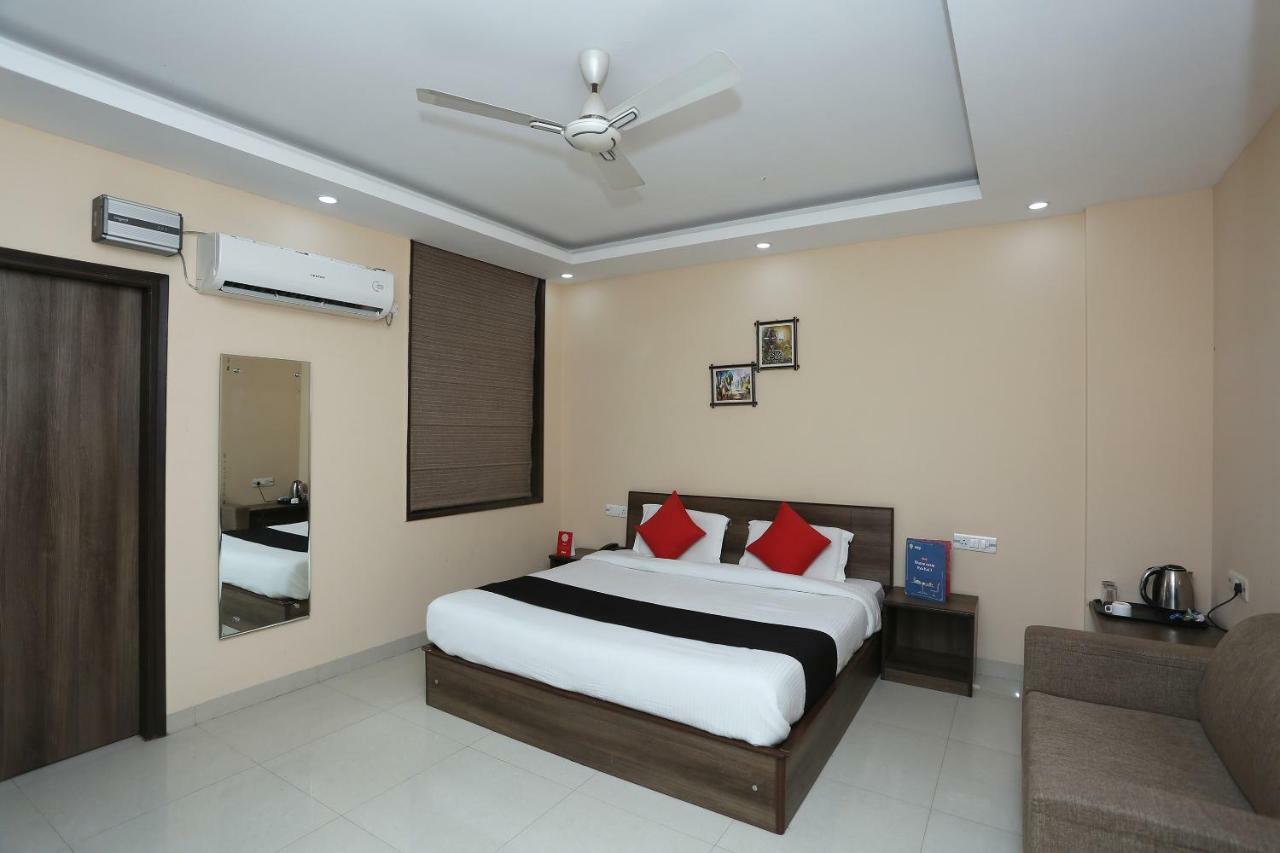 Bilberry Hotel Rewari Ngoại thất bức ảnh